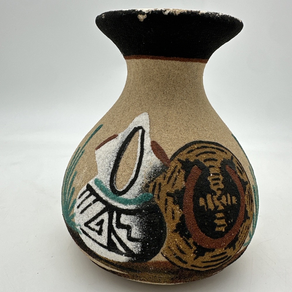 Vintage Southwestern Navajo Carita Benally Signed Sand Painted Pottery Vase 6"